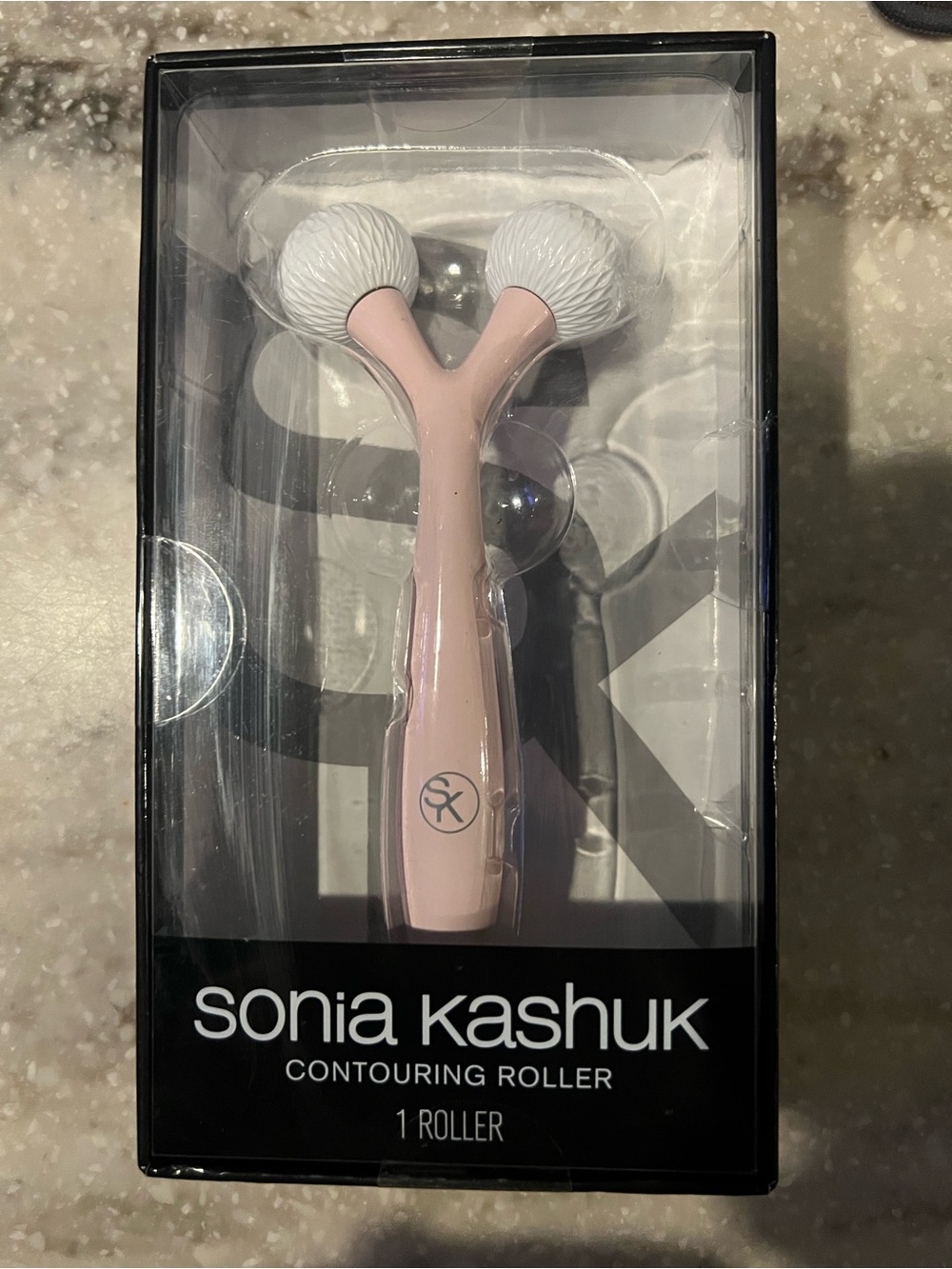 New Sonia Kashuk Contouring Roller